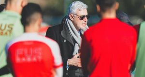 رئيس الفتح يرفع من معنويات لاعبيه قبل مواجهة الوداد