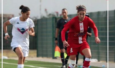 ديربي كرة القدم النسوية : الوداد يفوز على الرجاء بخماسية