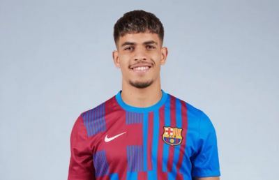 برشلونة يقرر تجديد عقد لاعبه المغربي الزلزولي