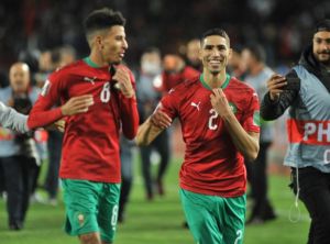 لاعبان من المنتخب المغربي ضمن التشكيلة المثالية للدور الفاصل